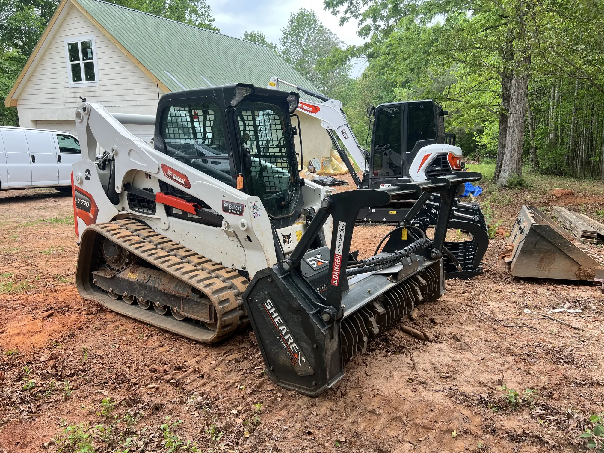 Bobcat E60 in use